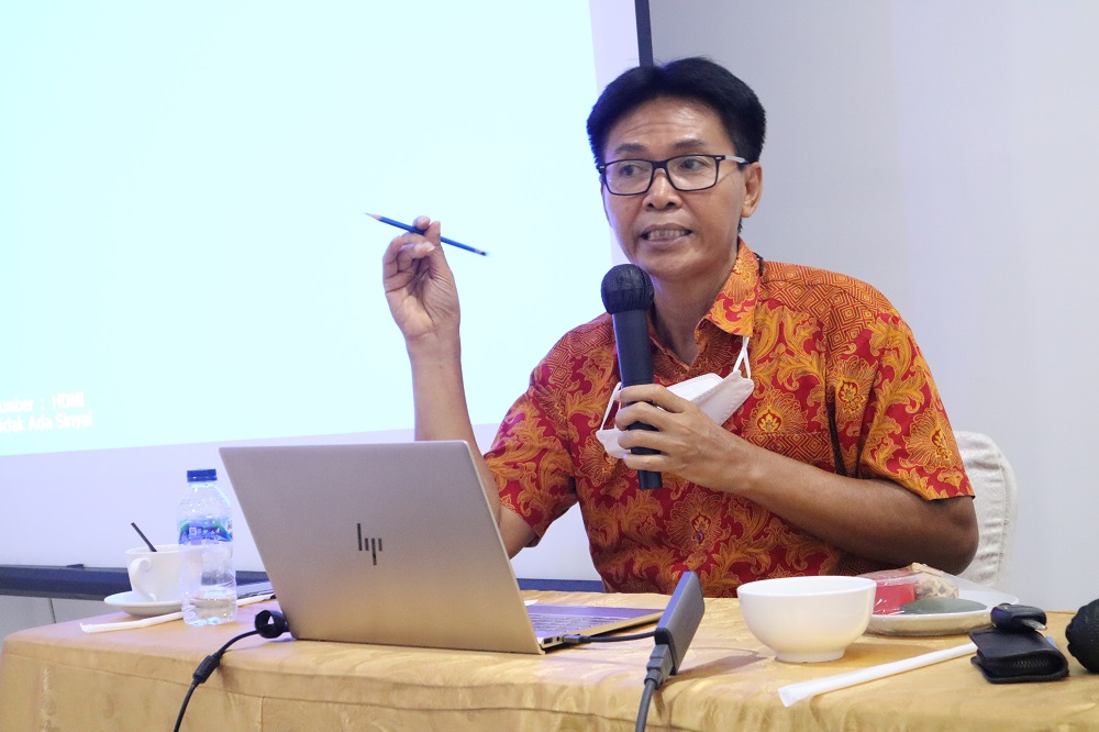 Profesor Komang dari IPB latih Pengelola Jurnal Iqra